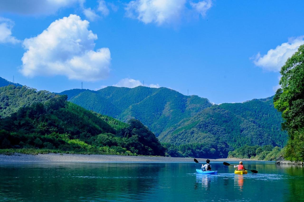 四万十川まで歩いて行ける 一棟まるっと貸し切りの宿 Gu Shimanto  Esterno foto
